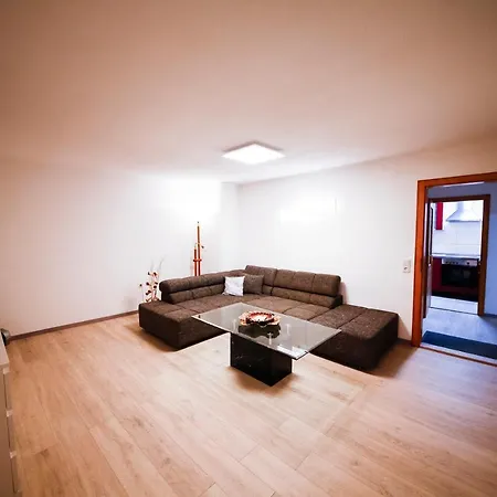 Appartement Schlossberg & Garten In Der & Unweit Vom 