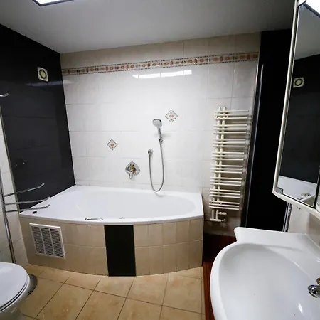 Appartement Schlossberg & Garten In Der & Unweit Vom 