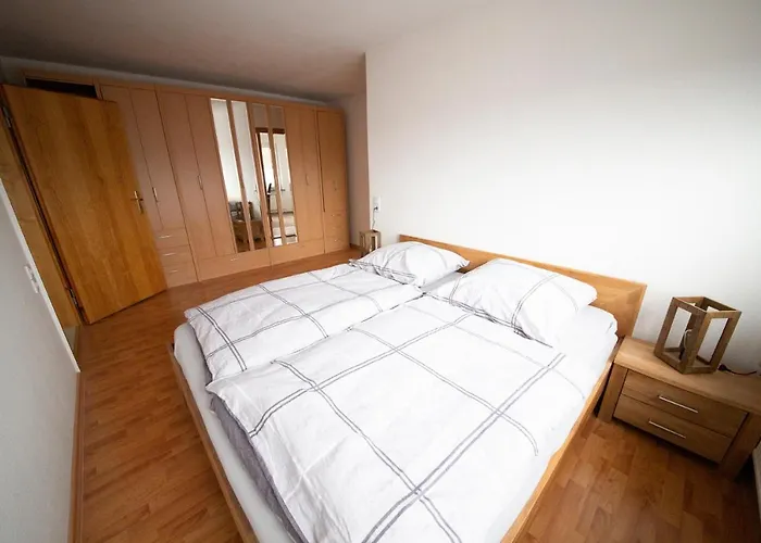 Schlossberg & Garten In Der & Unweit Vom 