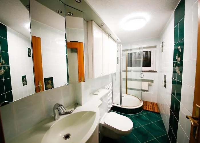 Schlossberg & Garten In Der & Unweit Vom 