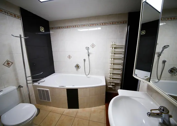 Appartement Schlossberg & Garten In Der & Unweit Vom 